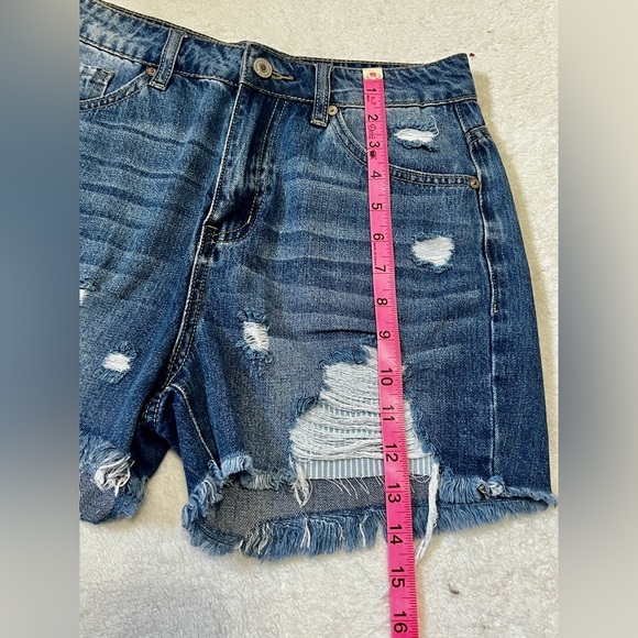 KanCan Distressed High Waist Denim Shorts - Small (28") - Picture 4 of 11